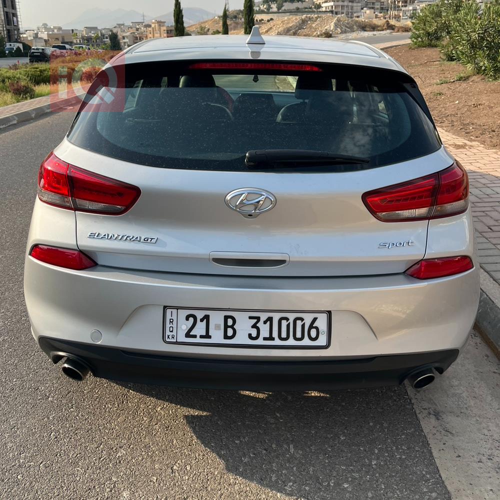 هیوندای ئەلەنترا